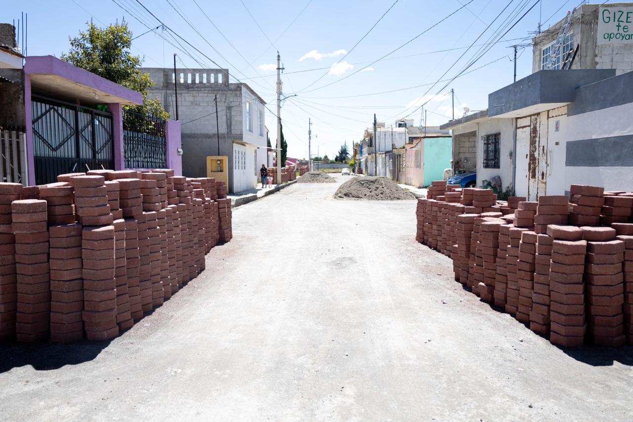 Continúan las obras en San Carlos con el adoquinamiento de la avenida San José